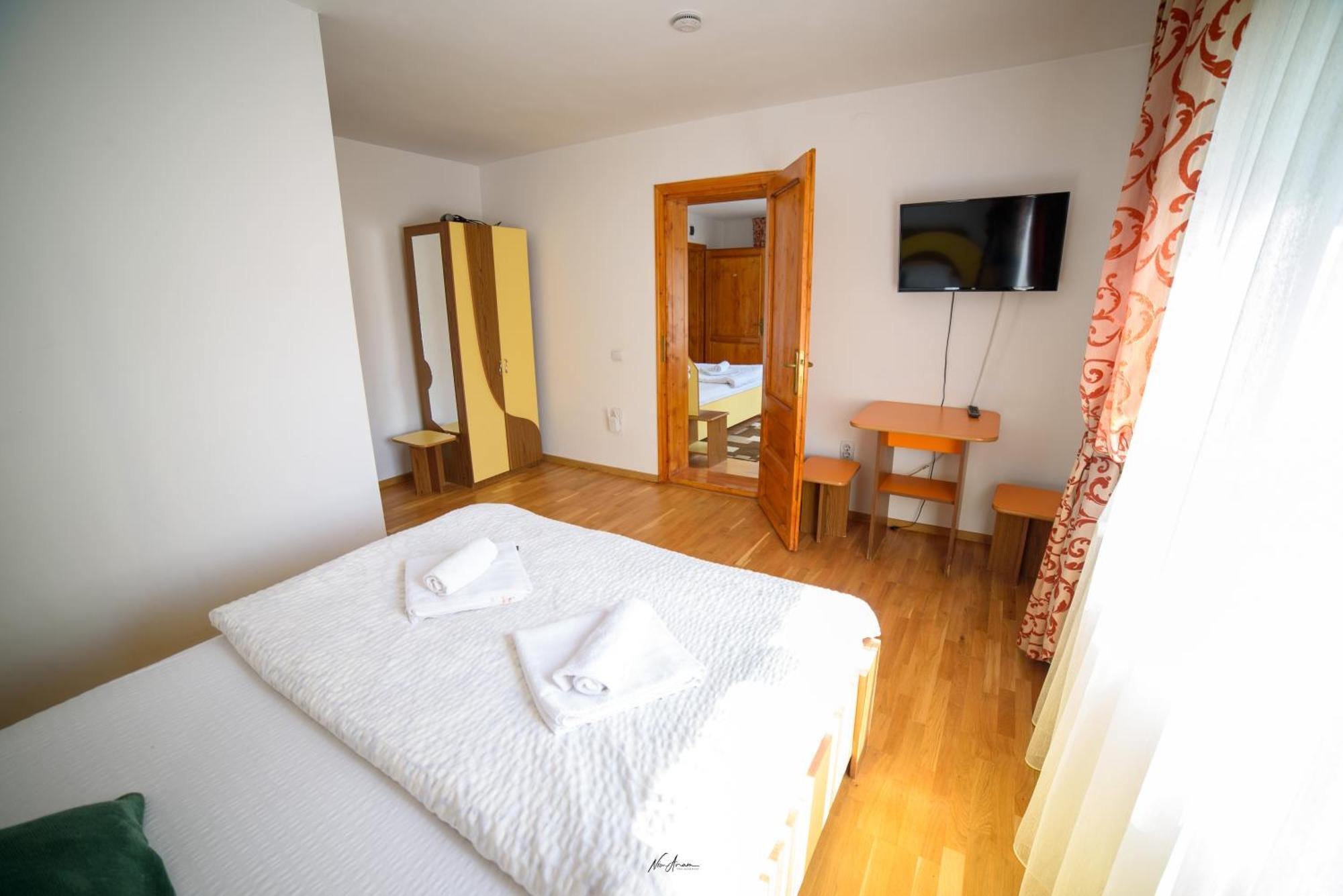 Casa Binu Hotell Arieşeni Eksteriør bilde