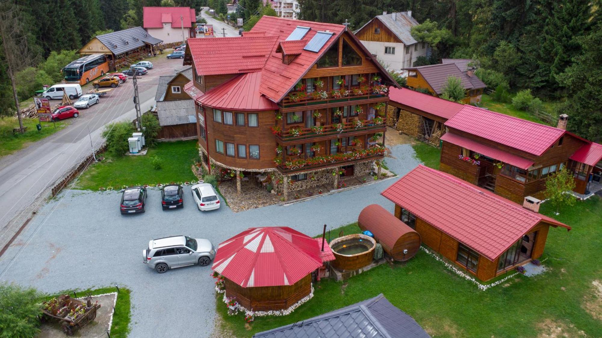 Casa Binu Hotell Arieşeni Eksteriør bilde